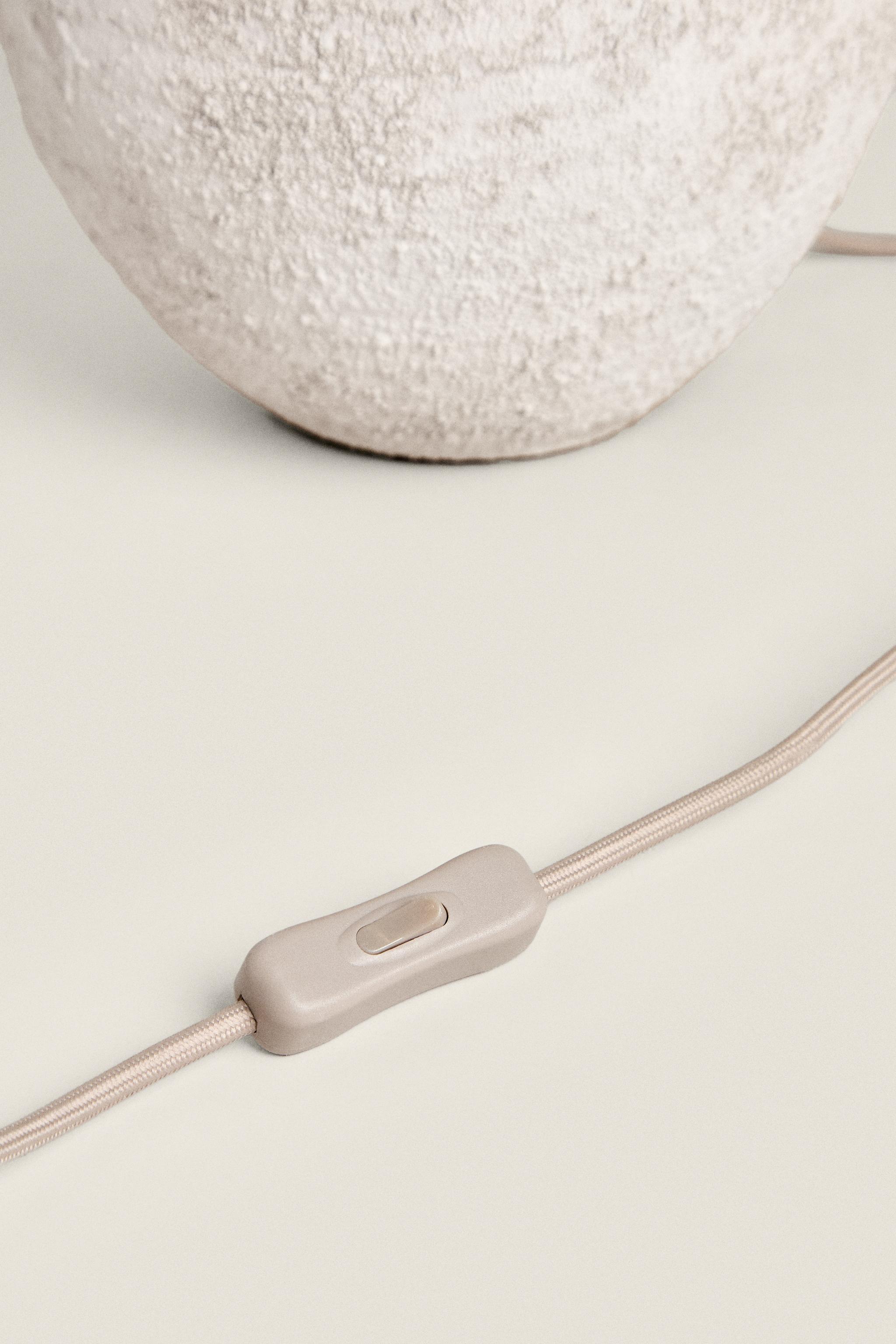 AGED CERAMIC TABLE LAMP